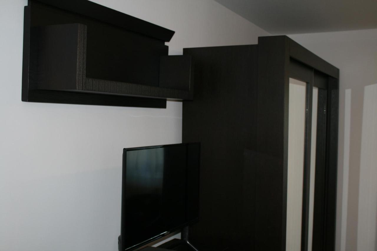 Penthouse Daniela - 3 Rooms In A Spacious Central Apartment Târgu-Mureş Exterior foto