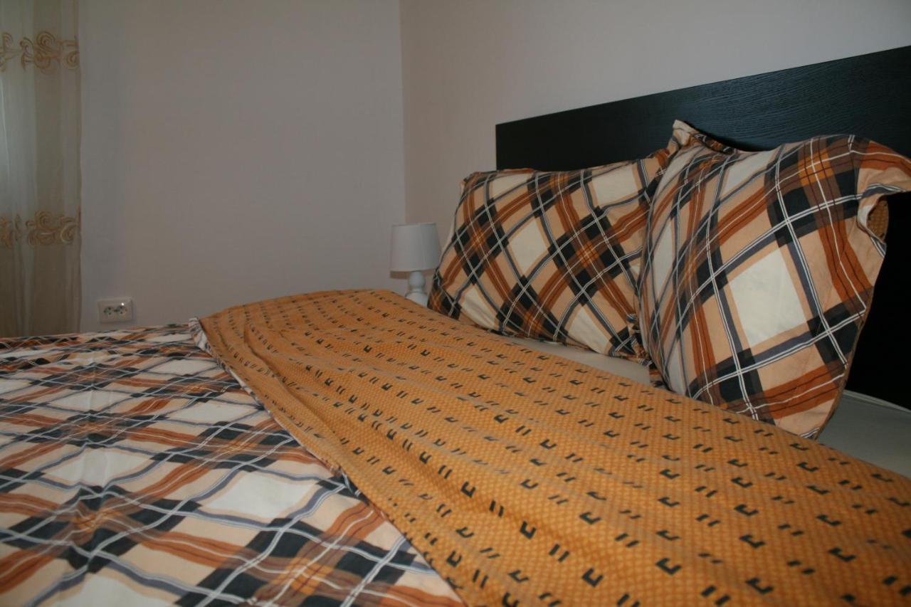 Penthouse Daniela - 3 Rooms In A Spacious Central Apartment Târgu-Mureş Exterior foto